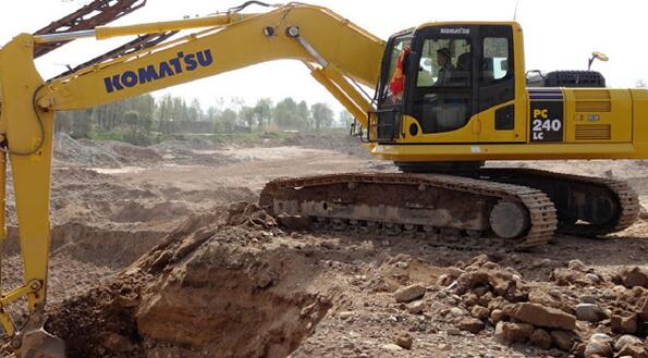 借助AI技術(shù) 日本小松開(kāi)發(fā)出無(wú)人駕駛建筑機(jī)械