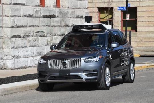 自動駕駛汽車何時能真正實現(xiàn)并代替人類？