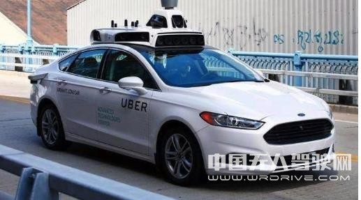 剝離迷霧 無人駕駛為何難以落地？