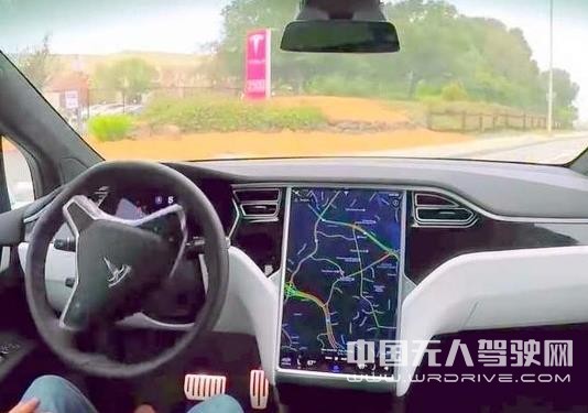 為保護(hù)就業(yè)，印度官員反對(duì)引入無(wú)人駕駛車(chē)？