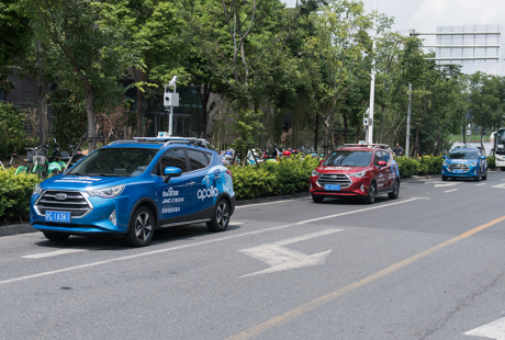 自動(dòng)駕駛量產(chǎn)元年將至 哪類企業(yè)有望率先“出線”？