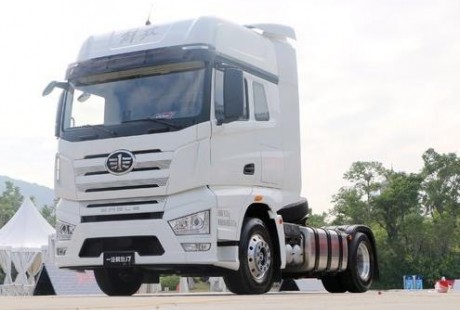 載重40噸重型卡車完成無人自動(dòng)駕駛測試