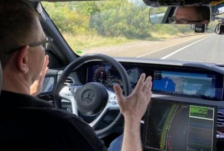 美國最新調(diào)查：超七成美國人害怕乘坐無人駕駛汽車！