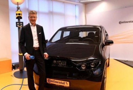 2030年無人駕駛將讓汽車軟件行業(yè)營收增至1.2萬億美元？