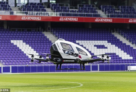 中國(guó)無(wú)人駕駛空中出租車(chē)奧地利試飛成功：時(shí)速150公里