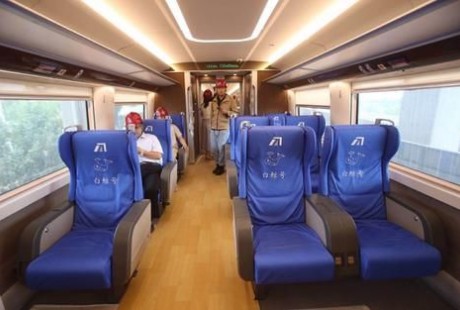 無(wú)人駕駛、自動(dòng)喚醒…新機(jī)場(chǎng)線“白鯨號(hào)”都有哪些高科技？