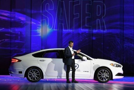 英特爾明年推出無人駕駛出租車，欲占據(jù)3000億美元市場