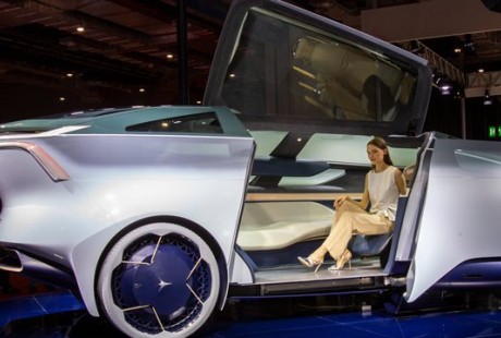 5G利好自動(dòng)駕駛，自主車企砸重金搶跑