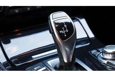 自動(dòng)擋容易駕駛，那汽車廠家為什么不全都安上自動(dòng)檔呢？誰都不傻