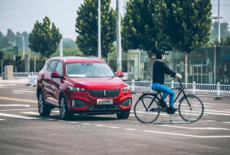 新WEY VV6自動(dòng)駕駛讓司機(jī)解放了雙手