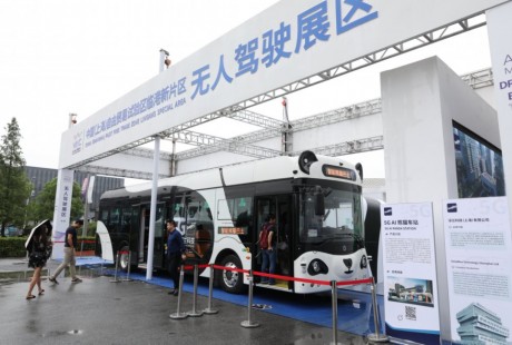 廣州之后，深蘭獲上海首張自動駕駛公交車牌照