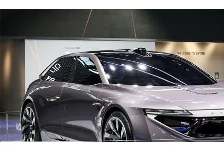 中國(guó)人打造的無(wú)人駕駛豪車！寶馬設(shè)計(jì)師操刀，配49寸大屏內(nèi)飾