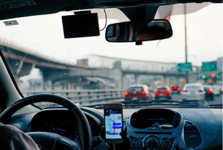 實地探訪：國內(nèi)首批自動駕駛商業(yè)牌照落地，不僅能路測還能載客運營