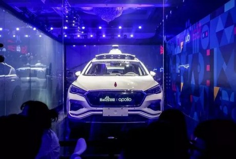 百度自動駕駛“C位出道”，要與易烊千璽搭戲了？