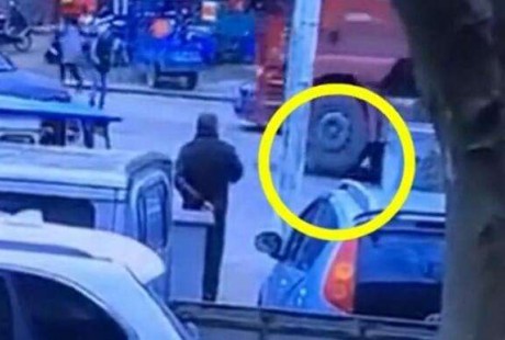 廣西一小車無(wú)人駕駛，致1人被碾軋身亡