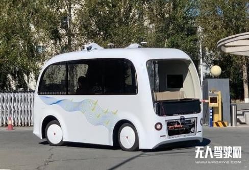 無人駕駛汽車之戰(zhàn)：傳統(tǒng)汽車制造商迎戰(zhàn)大型科技公司