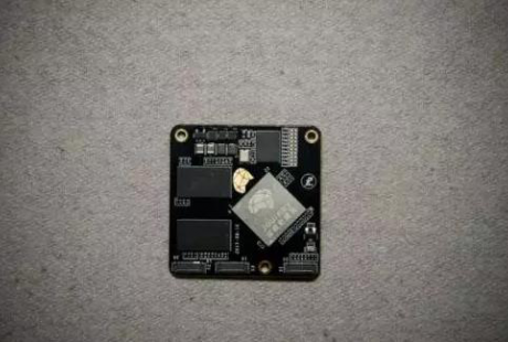 巨頭們參與的自動(dòng)駕駛芯片競(jìng)逐賽，初創(chuàng)公司可有機(jī)會(huì)？