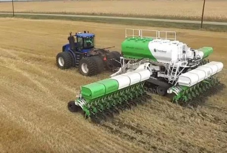 國際領(lǐng)先！中國自研無人駕駛播種機問世