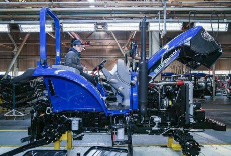 山東人種地用上無人駕駛拖拉機！看！它長這樣