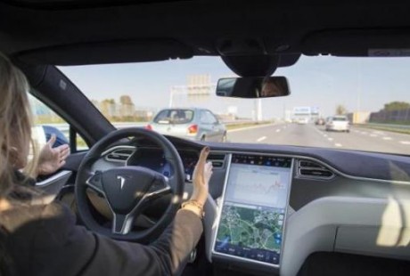 爭(zhēng)奪“自動(dòng)駕駛”