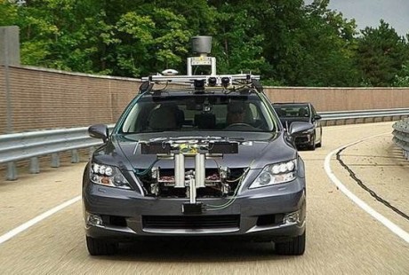 無人駕駛汽車開始路測，網友紛紛呼吁普及：不想考駕照了