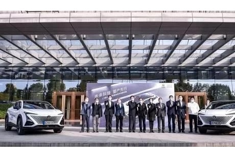 無人駕駛充滿未來感 長安UNI-T究竟有什么看點(diǎn)？