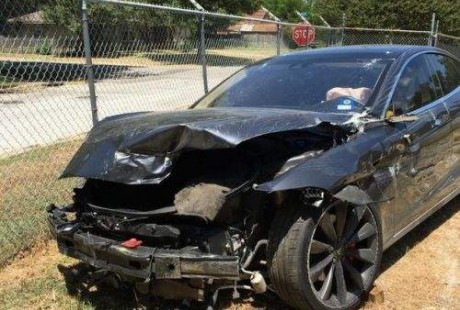 兩起特斯拉自動(dòng)駕駛事故最終報(bào)告：AEB系統(tǒng)沒(méi)避免碰撞