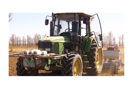 無人駕駛導(dǎo)航播種機成前旗農(nóng)民好幫手