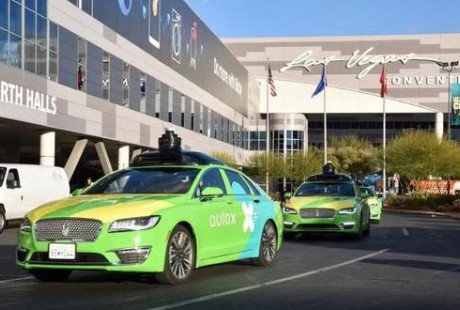 無人駕駛前夜，誰能駛向光明？