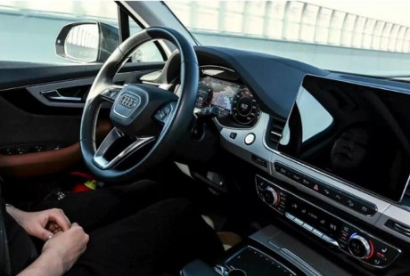 專為自動(dòng)駕駛車輛設(shè)計(jì) 奧迪開發(fā)車內(nèi)投影儀