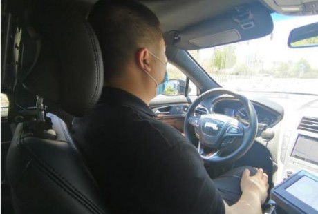 亦莊開啟自動(dòng)駕駛載人測(cè)試，每年100億元支持高精尖