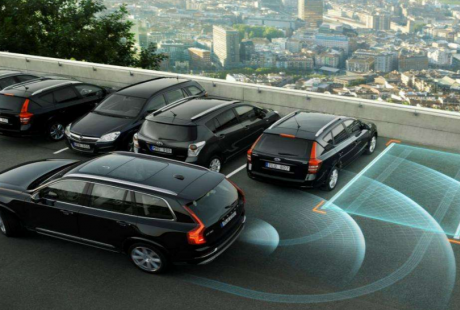 無人駕駛技術(shù)惹爭議!網(wǎng)友不理解：出了事故算誰的責(zé)任？