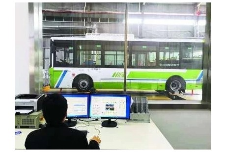 “互聯(lián)網(wǎng)+”賦能 南京金龍駛上無人駕駛新車道