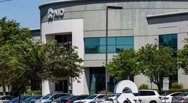 蔚來(lái)自動(dòng)駕駛戰(zhàn)略生變：自主研發(fā)復(fù)興，或定制芯片