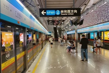 廣州有一條無人駕駛地鐵線，全程不到4公里，游客卻說：多此一舉
