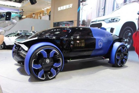 雪鐵龍全自動駕駛汽車亮相北京車展，破百只需5秒