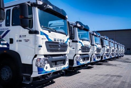 主線科技開啟全球首個完全無人駕駛卡車商業(yè)化運營