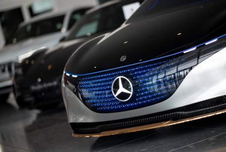 電動(dòng)和自動(dòng)駕駛是方向，戴姆勒將收縮，奔馳重新定義豪華