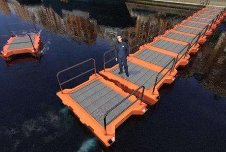 北大博士設(shè)計(jì)的無人駕駛船問世！可載人且自主規(guī)劃路徑和避障