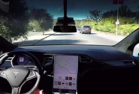 特斯拉才是最后贏家？無人駕駛大戰(zhàn)，成功的企業(yè)有這些特點(diǎn)