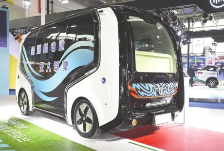 智能汽車與智慧城市咋“融”？全國政協(xié)委員李志軍：加強車路協(xié)同標準建設