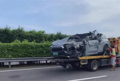 特斯拉到蔚來，十余起事故背后，自動駕駛還值得信任嗎？