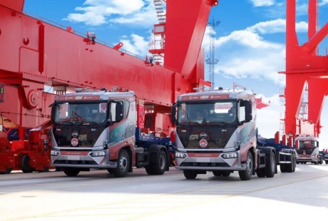 飛步科技在南通港實現無人集卡+IGV多車型編組作業(yè)