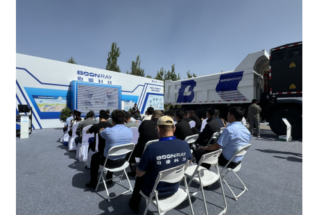 已實現(xiàn)規(guī)?；慨a(chǎn)！伯鐳科技大電量充換電一體無人礦車正式發(fā)布