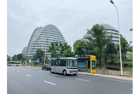 聚焦低速無(wú)人場(chǎng)景，武漢出臺(tái)首個(gè)自動(dòng)駕駛裝備商業(yè)化試點(diǎn)管理辦法