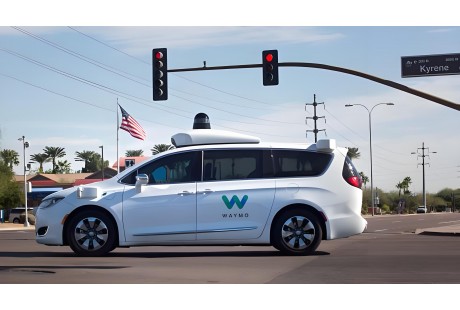 希迪智駕批量交付36輛無人礦卡；貴州首條無人駕駛公交線路將于5月4日開通