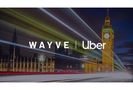 2025年Robotaxi商用突圍賽：頭部玩家行至何處？