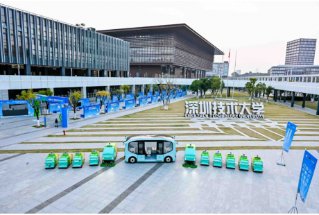 又一項(xiàng)目批量配置18臺(tái)！無人環(huán)衛(wèi)“規(guī)?；涞亍奔铀傧砣珖? width=