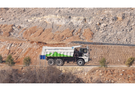 近1900臺！易控智駕無人礦車規(guī)模再次刷新全球紀錄